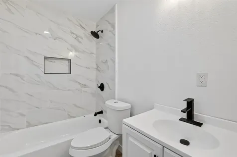 4933 Doolittle Boulevard Houston TX 77033