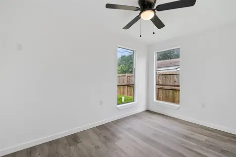 4933 Doolittle Boulevard Houston TX 77033