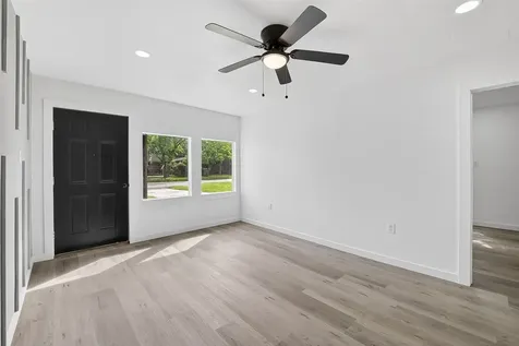4933 Doolittle Boulevard Houston TX 77033