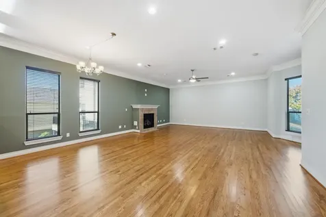 5525 Kiam Street C Houston TX 77007