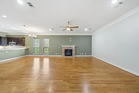 5525 Kiam Street C Houston TX 77007