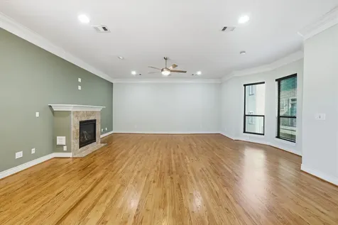 5525 Kiam Street C Houston TX 77007