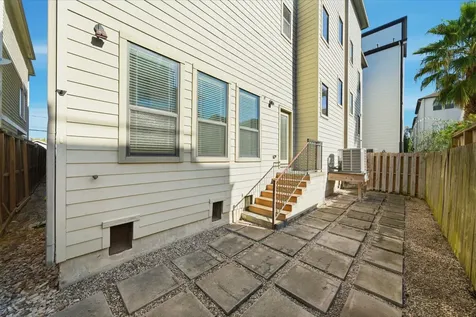 5525 Kiam Street C Houston TX 77007