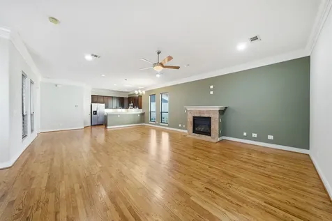 5525 Kiam Street C Houston TX 77007