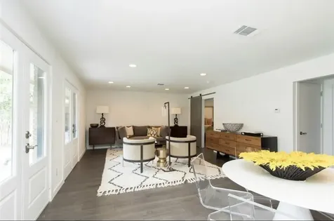 1410 Hyde Park Boulevard 105 Houston TX 77006