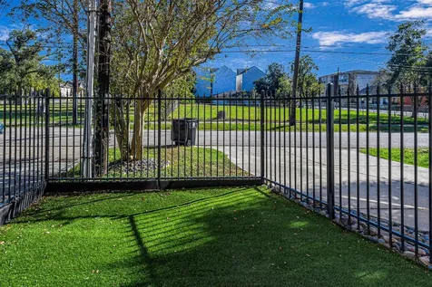 1505 Roy Street Houston TX 77007