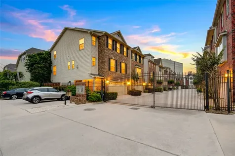 2607 Enclave At Shady Acres Court Houston TX 77008