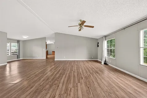 5982 Waukegan Road Conroe TX 77306