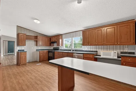 5982 Waukegan Road Conroe TX 77306