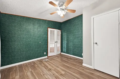 5982 Waukegan Road Conroe TX 77306