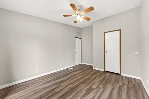 5982 Waukegan Road Conroe TX 77306