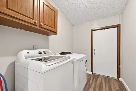 5982 Waukegan Road Conroe TX 77306