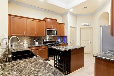 3233 Emma Lake Court Dickinson TX 77539
