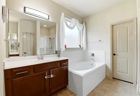3233 Emma Lake Court Dickinson TX 77539