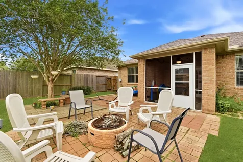 3233 Emma Lake Court Dickinson TX 77539