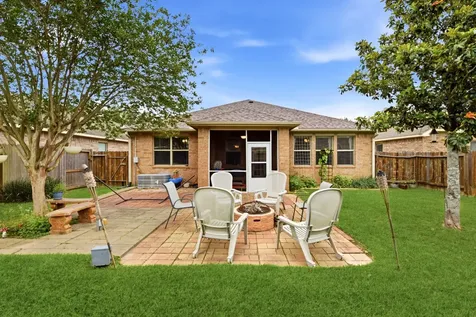 3233 Emma Lake Court Dickinson TX 77539