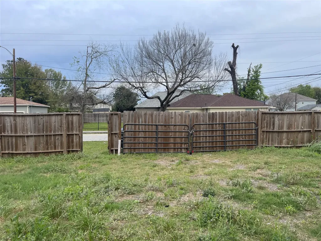 802 Fair Street Houston TX 77088