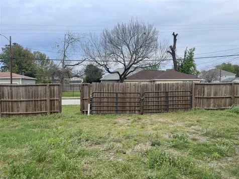 802 Fair Street Houston TX 77088