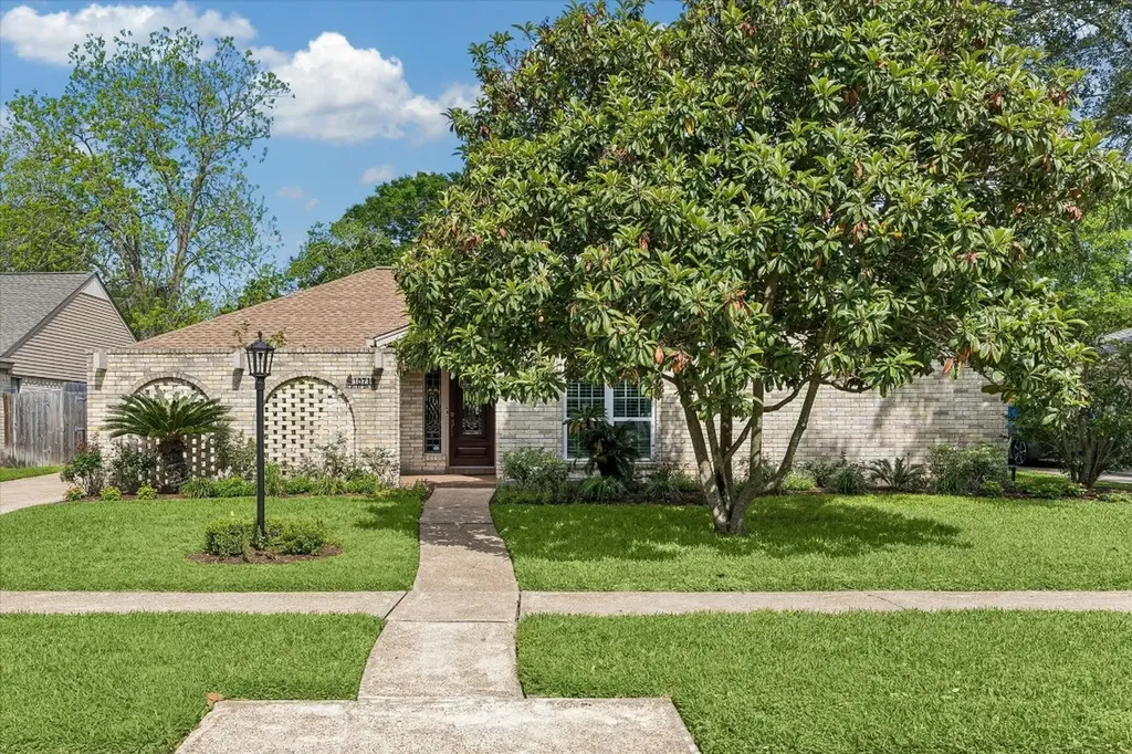 10719 Albury Drive Houston TX 77096