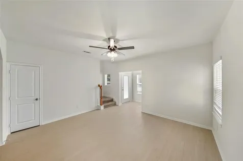 712 W Dallas Street Conroe TX 77301