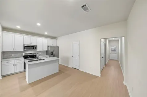 712 W Dallas Street Conroe TX 77301