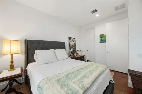 2819 Decker Place Houston TX 77003