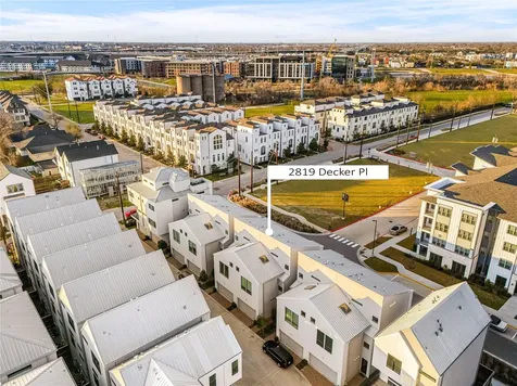 2819 Decker Place Houston TX 77003