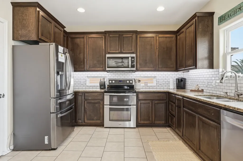 1306 S Magnolia Street Rockport TX 78382