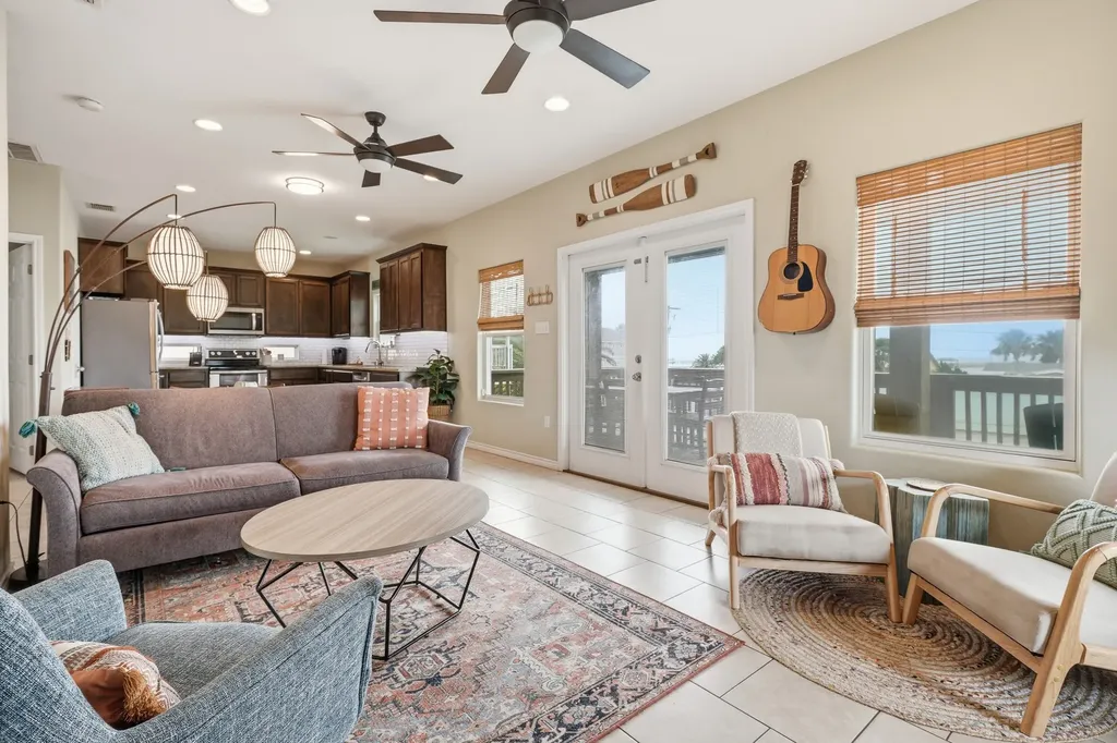 1306 S Magnolia Street Rockport TX 78382