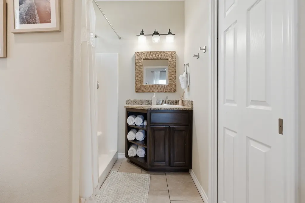 1306 S Magnolia Street Rockport TX 78382