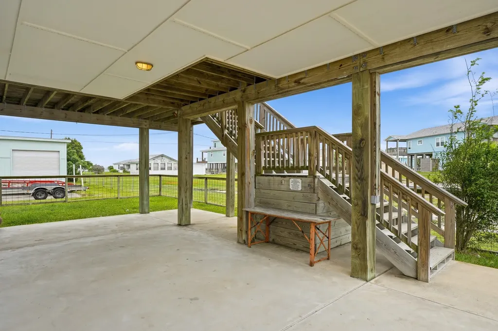 1306 S Magnolia Street Rockport TX 78382