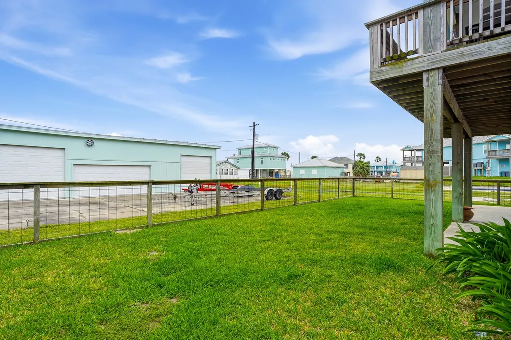 1306 S Magnolia Street Rockport TX 78382