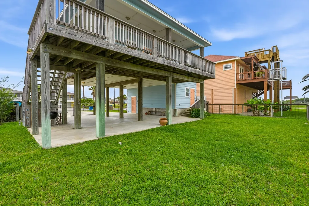 1306 S Magnolia Street Rockport TX 78382