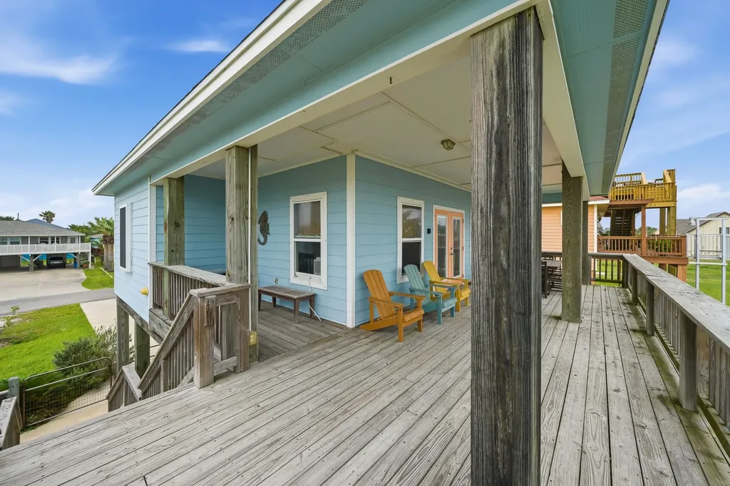 1306 S Magnolia Street Rockport TX 78382