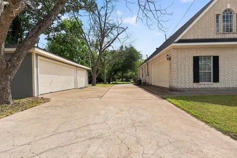 4323 Young Street Pasadena TX 77504