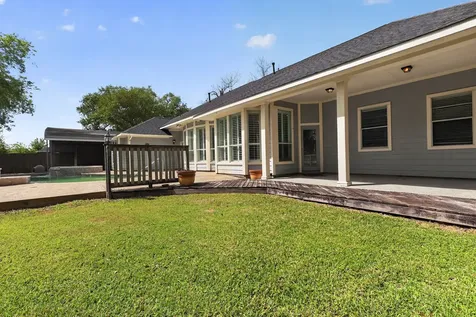 4323 Young Street Pasadena TX 77504
