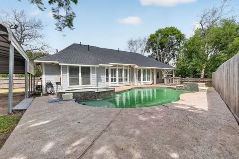 4323 Young Street Pasadena TX 77504