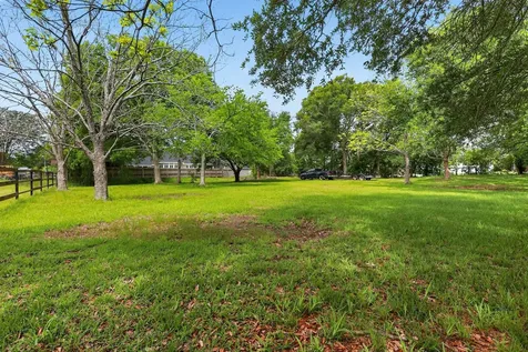 4323 Young Street Pasadena TX 77504
