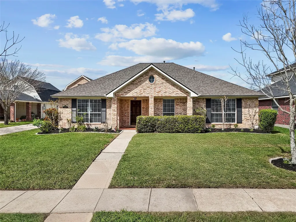 2304 Meadows Boulevard League City TX 77573