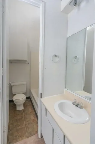30 Lakeway Street Conroe TX 77304