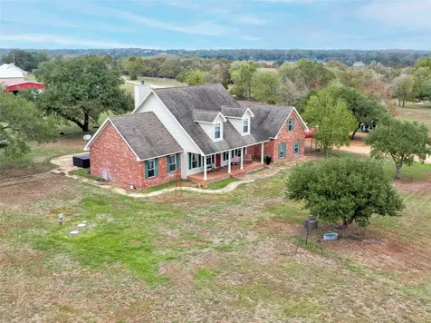 2040 W Guenther Lane La Grange TX 78945