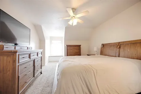2040 W Guenther Lane La Grange TX 78945