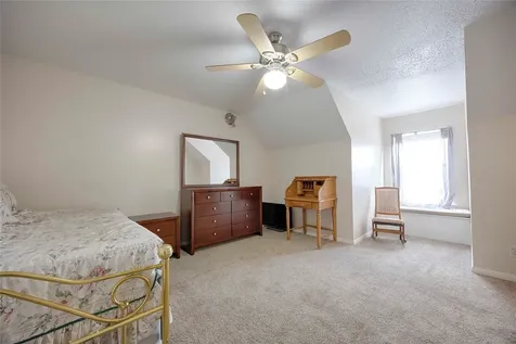 2040 W Guenther Lane La Grange TX 78945