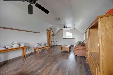2040 W Guenther Lane La Grange TX 78945