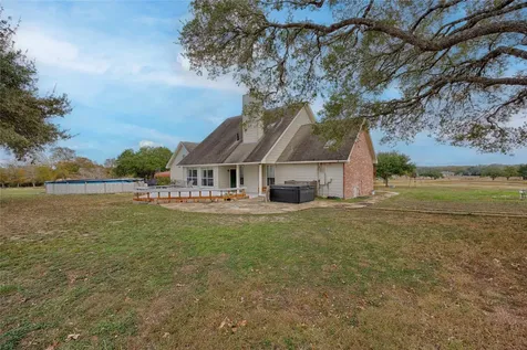 2040 W Guenther Lane La Grange TX 78945