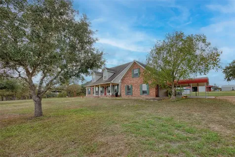 2040 W Guenther Lane La Grange TX 78945