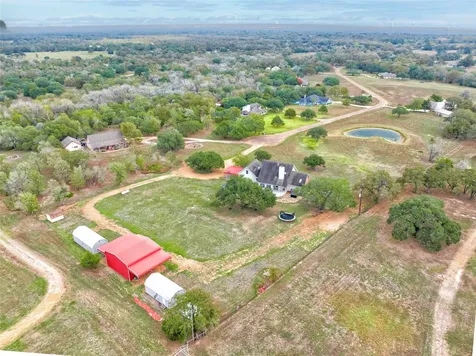 2040 W Guenther Lane La Grange TX 78945