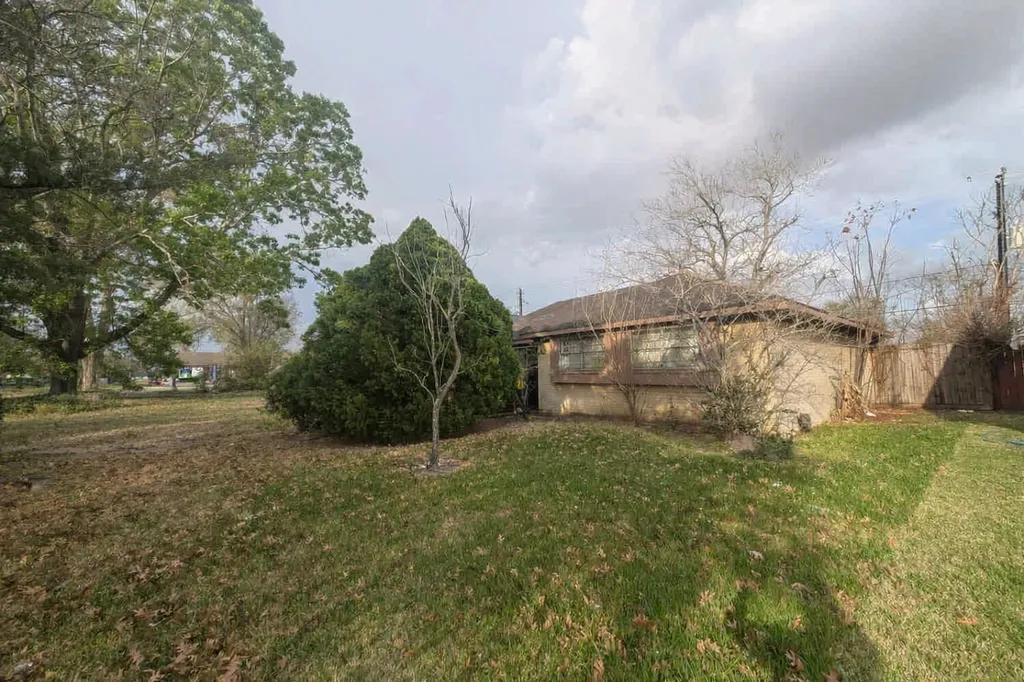 13915 Buffalo Speedway Houston TX 77045