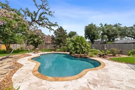 55 Canyon Oak Court Lake Jackson TX 77566