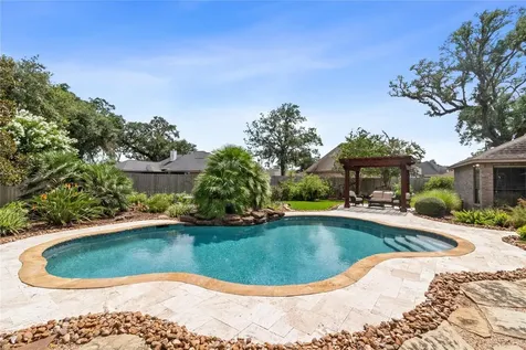 55 Canyon Oak Court Lake Jackson TX 77566